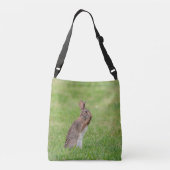 Sac Ajustable Lapin debout dans l'herbe et l'air timide (Dos)