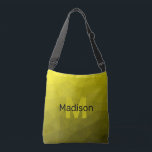 Sac Ajustable Motif en maille géométrique gris foncé jaune<br><div class="desc">Monogramme Personnalisez avec votre initiale et votre nom personnalisés. Motif de maillage géométrique dégradé d'or jaune. Triangle maillage géométrique avec dégradé noir foncé jaune clair. motif,  ombre,  maillage,  triangles,  géométrie,  géométrique,  dégradé,  cool,  triangle,  lumineux,  motif,  numérique,  jaune,  or,  noir</div>