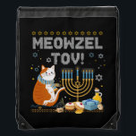 Sac Avec Cordons Meowzel Tov Chat juif Hanoukka Chanukah Temple Me<br><div class="desc">Hanoukka est une fête juive commémorant la réinauguration du Second Temple Il est aussi connu comme le Festival des Lumières, Chanukah. Le design Amoureux des chats et le t-shirt kitten avec un chat blanc que les marques de griffes feuilles, est un cadeau pour les amoureux de les chats et les...</div>