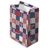 Sac cadeau Coeurs et Rose Faux Patchwork (Devant Angle)