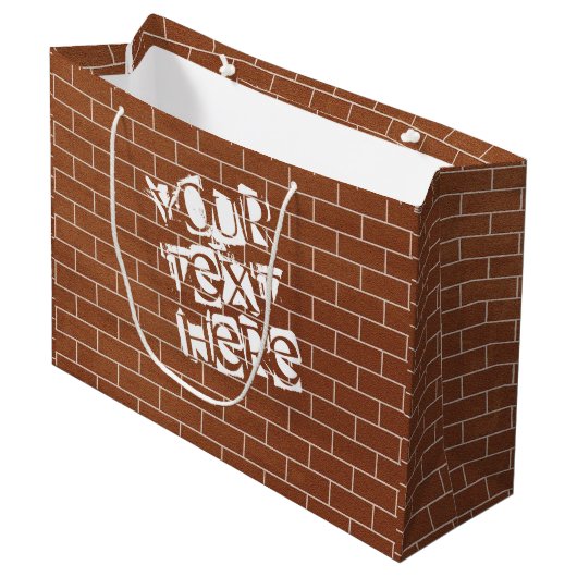 Sac cadeau en papier avec mur de briques et texte (Devant Angle)