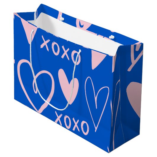 Sac cadeau géant coeurs XOXO (Devant Angle)