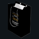 Sac Cadeau Moyen 30th Birthday 1993 Ajouter Nom Legendary Black Gol<br><div class="desc">Sac cadeau "Original Quality Legendary Inspiration" design vintage pour cette personne spéciale. Ajoutez le nom et l'année souhaités dans les champs modèles pour créer un élément unique de célébration d'anniversaire. Faites équipe avec les cadeaux,  accessoires de fête et vêtements correspondants disponibles dans notre magasin www.zazzle.com/store/thecelebrationstore</div>