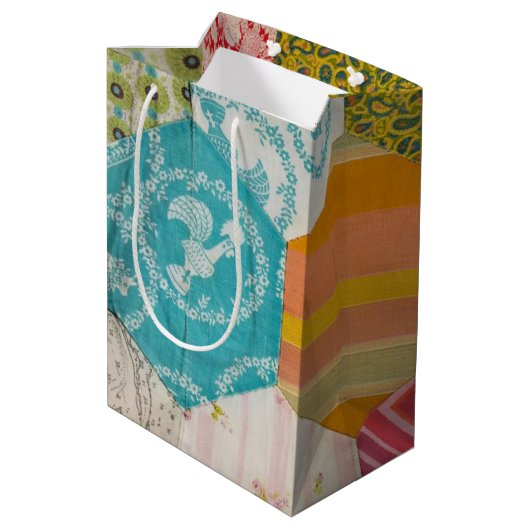 Sac Cadeau Moyen 50e anniversaire Motif de courtepointe avec aiguil (Dos Angle)