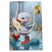Sac Cadeau Moyen 6e anniversaire Duckkling Dancing in a Puddle (Devant)