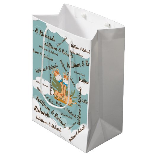 Sac Cadeau Moyen Aquarelle bébé Giraffe, Safari Twins Anniversaire (Devant Angle)