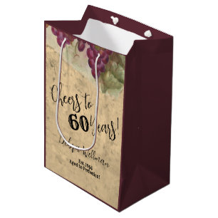 Sac Cadeau Moyen Aquarelle de vignoble rustique Cheers à 60 ans