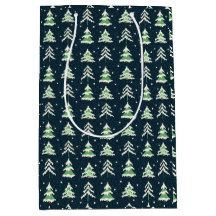 Arbres À feuillage persistant de neige d'hiver