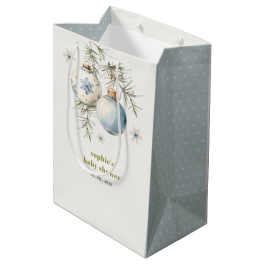 Sac Cadeau Moyen Baby shower Garçon de Noël Bleu Minimal d'hiver (Dos Angle)