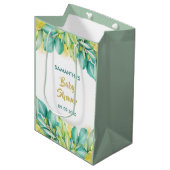 Sac Cadeau Moyen Baby shower vert Eucalyptus Feuille Olive (Devant Angle)