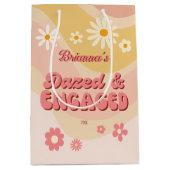 Sac Cadeau Moyen Bachelorette de marguerite super et fiancée (Devant)