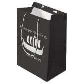Sac Cadeau Moyen Bateau viking/bateau long avec couleur arrière - p (Devant Angle)