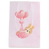 Sac Cadeau Moyen Bébé mignon dans une couverture de coeur (Dos)