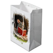 Sac Cadeau Moyen Birthday Mouse Reading a Book (Devant Angle)