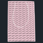 Sac Cadeau Moyen Blush Pink 30th Birthday Nom personnalisé<br><div class="desc">Faites vos célébrations inoubliables avec notre sac cadeau personnalisé Blush Pink 30th Birthday 🎁 ✨. Ce sac d’anniversaire unique et customisé est parfait pour les anniversaires de tous âges, des fêtes pour enfants 🎂 des événements marquants comme le doux 16, le fabuleux 21, l’élégant 30e 🥂, ou encore une célébration...</div>