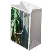 Sac Cadeau Moyen Bois de Grange frais coupé (Dos Angle)