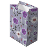 Sac Cadeau Moyen Botanique violet Fleur sauvage moderne (Devant Angle)