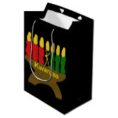 Sac Cadeau Moyen Bougies Kwanzaa - Sac-cadeau moyen (Devant Angle)
