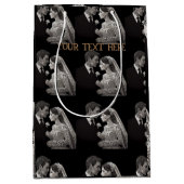 Sac Cadeau Moyen Bride & Groom Delicate blanc sur noir (Devant)