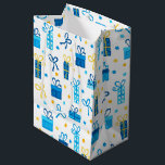 Sac Cadeau Moyen Chanukah présente des cadeaux avec des vaches blan<br><div class="desc">Créez un joli cadeau Chanukah avec ce sac cadeau et papier mouchoir assorti.</div>