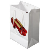 Sac Cadeau Moyen Chaussons Rouges Ruby Chaussures Enveloppement Pap (Devant Angle)