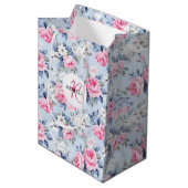 Sac Cadeau Moyen Chic Chic Roses Rose Motif Monogramme (Devant Angle)