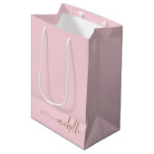 Sac Cadeau Moyen Chic Monogramme Or Nom Script Rose Pâle (Devant Angle)