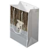 Sac Cadeau Moyen Chiot blanc Golden Retriever en neige (Devant Angle)
