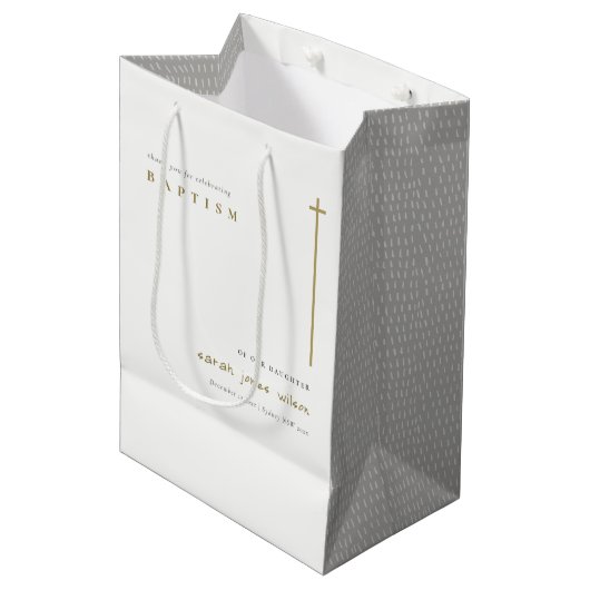 Sac Cadeau Moyen Classy Elegant Minimal Gold Typographie Baptême (Devant Angle)