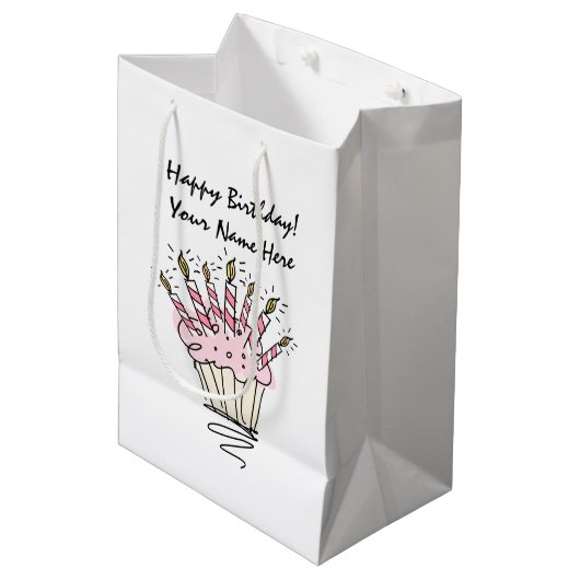 Sac Cadeau Moyen cupcake rose avec bougies d'anniversaire personnal (Devant Angle)