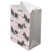 Sac Cadeau Moyen Cute Noir Blanc Zèbre Animal Rose Design (Devant Angle)