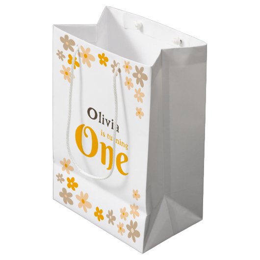 Sac Cadeau Moyen Daisy Boho Floral 1er anniversaire (Devant Angle)