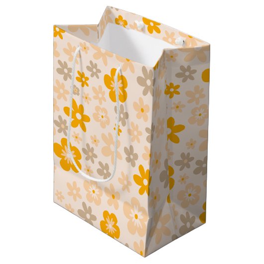 Sac Cadeau Moyen Daisy Boho Floral 1er anniversaire (Devant Angle)