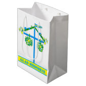 Sac Cadeau Moyen design scandinave, Glad midsommar personnalisé (Devant Angle)