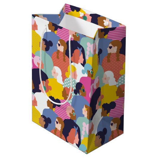 Sac Cadeau Moyen Diversité des femmes - Femmes de différentes ethni (Dos Angle)