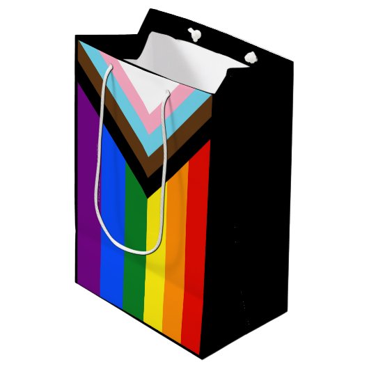 Sac Cadeau Moyen Drapeau de fierté Progress Pride de SlipperyJoe si (Devant Angle)