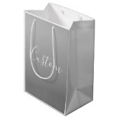 Sac Cadeau Moyen Écriture moderne élégante blanche avec dégradé gri (Dos Angle)