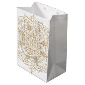 Sac Cadeau Moyen Elégant Mandala Blanc & Or Dessiné À La Main (Dos Angle)