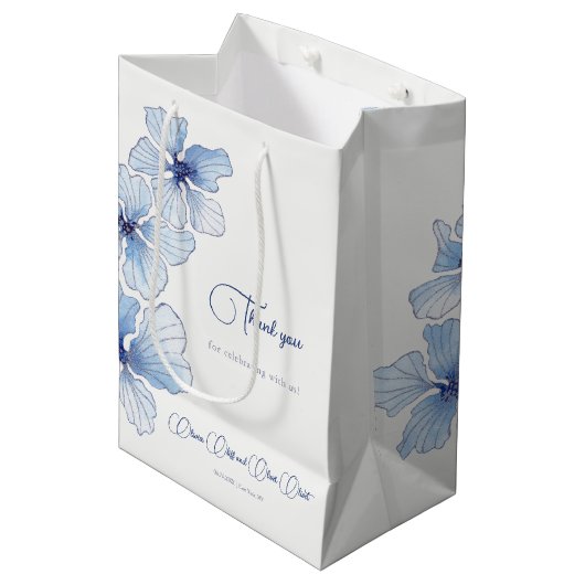 Sac Cadeau Moyen Élégant Mariage de fleurs bleues (Devant Angle)