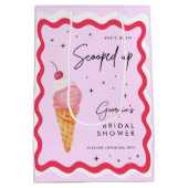 Sac Cadeau Moyen Elle a été scooped up rose et rouge Wavy Retro (Dos)