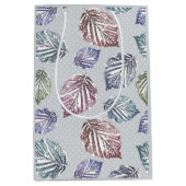 Sac Cadeau Moyen Feuilles d'open work sur un arrière - plan gris cl (Devant)