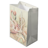 Sac Cadeau Moyen Flamant rose chic élégant Monogramme personnalisé (Dos Angle)