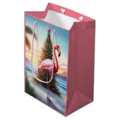 Sac Cadeau Moyen Flamant rose rose et sapin de Noël Plage tropicale (Devant Angle)