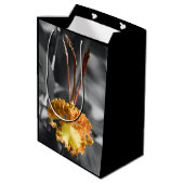 Sac Cadeau Moyen Fleur d'orchidée jaune (Dos Angle)