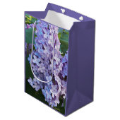 Sac Cadeau Moyen Floral de Lilac pourpre (Devant Angle)