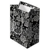Sac Cadeau Moyen Flores de dentelle blanche sur noir (Devant Angle)