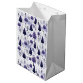 Sac Cadeau Moyen Forêt neigeuse Noël pourpre (Devant Angle)