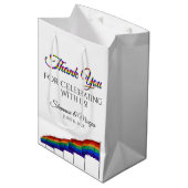 Sac Cadeau Moyen Gay pride Rainbow Mariage Merci Cadeau (Devant Angle)