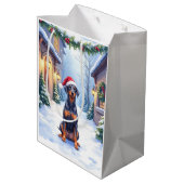 Sac Cadeau Moyen German Pinscher Snowy Courtyard Santa Hat (Dos Angle)