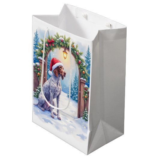 Sac Cadeau Moyen German Shorthaired Pointer Snowy Gate Santa Hat (Devant Angle)